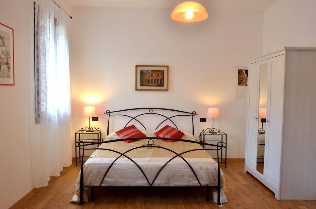 Paglia E Fieno Bed & Breakfast Villaga Ruang foto